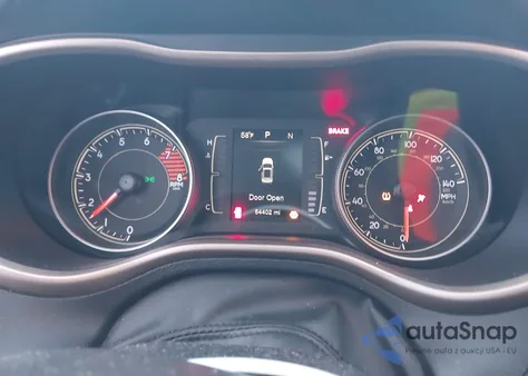 2016 Jeep Cherokee Latitude z USA, uszkodzony, nr VIN 1C4PJMCSXGW111131